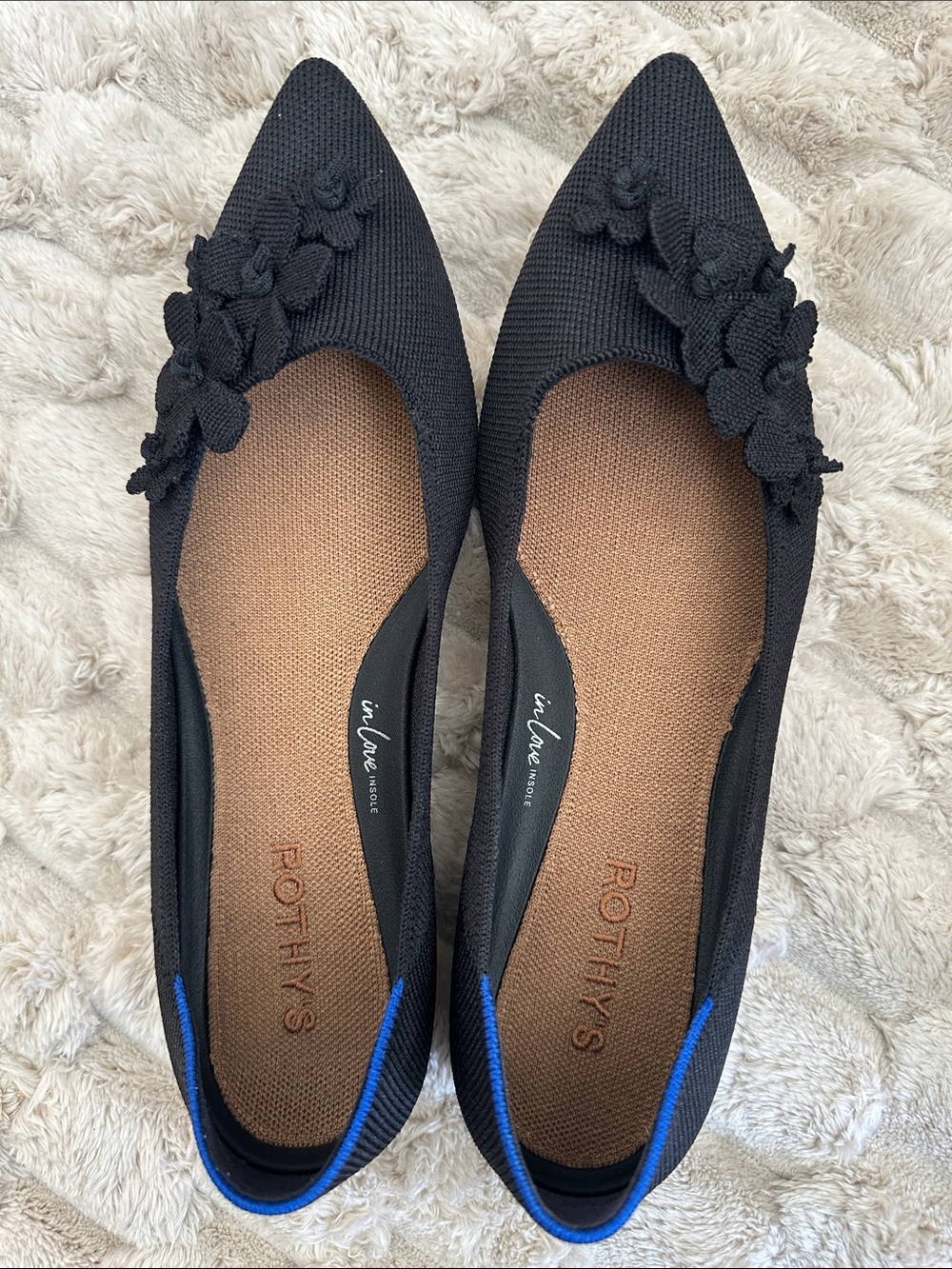 Rothy's The Petal Point II - Black Size 6 - Picture 2 of 8